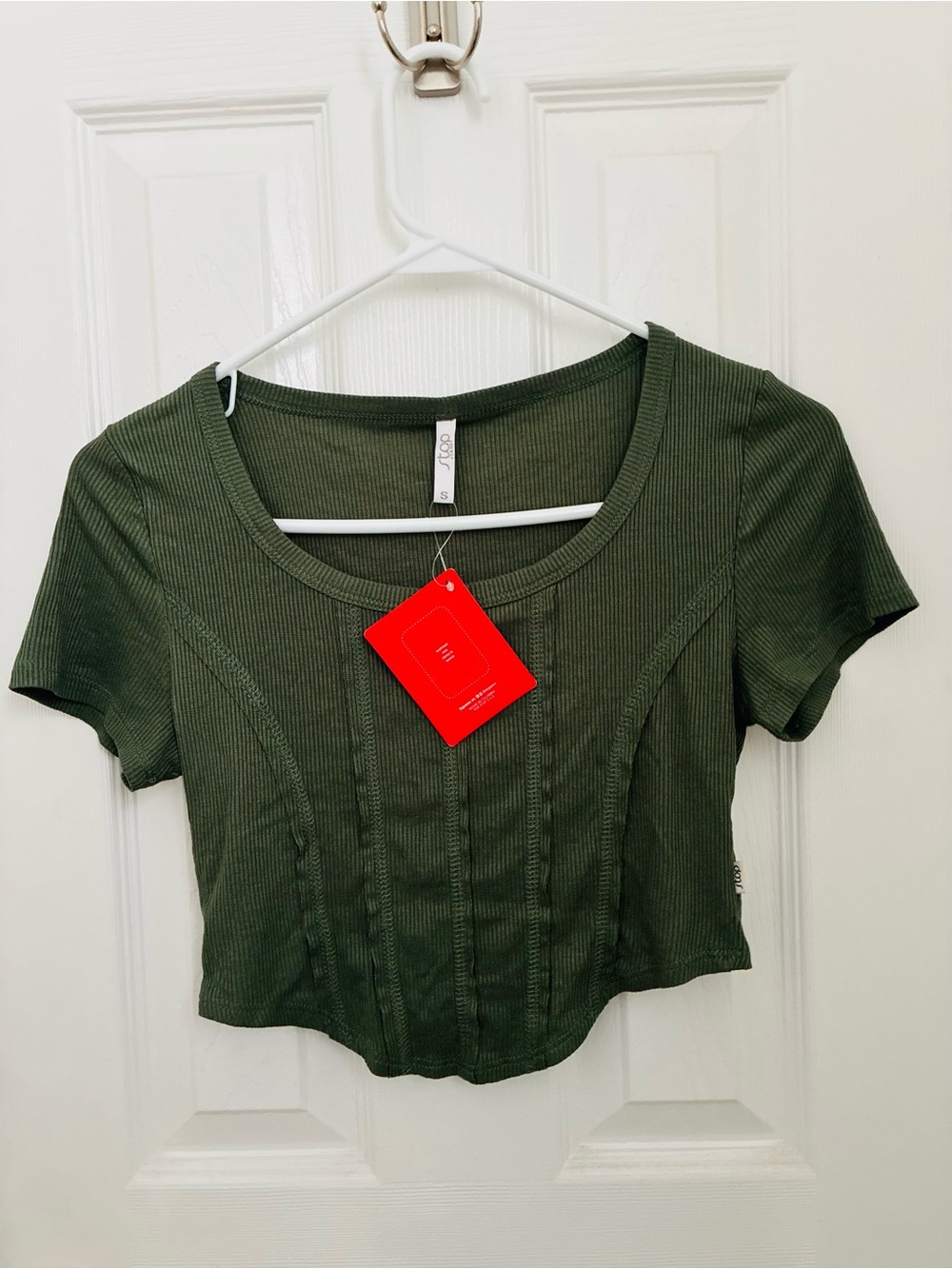 Ribbed Short Sleeve Crop Top in Olive Green
